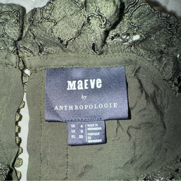 Maeve by Anthropologie Eyelet Flutter Sleeve Top. Forest Green  Size 0. EUC - Picture 7 of 12